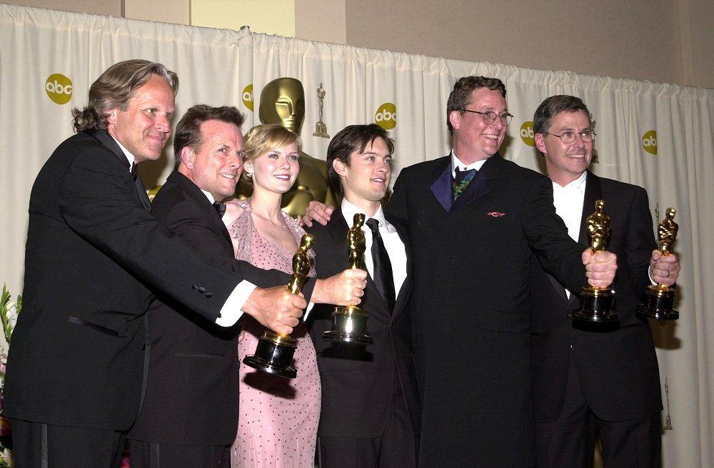 74thAcademyAwards_PressRoom01.jpg