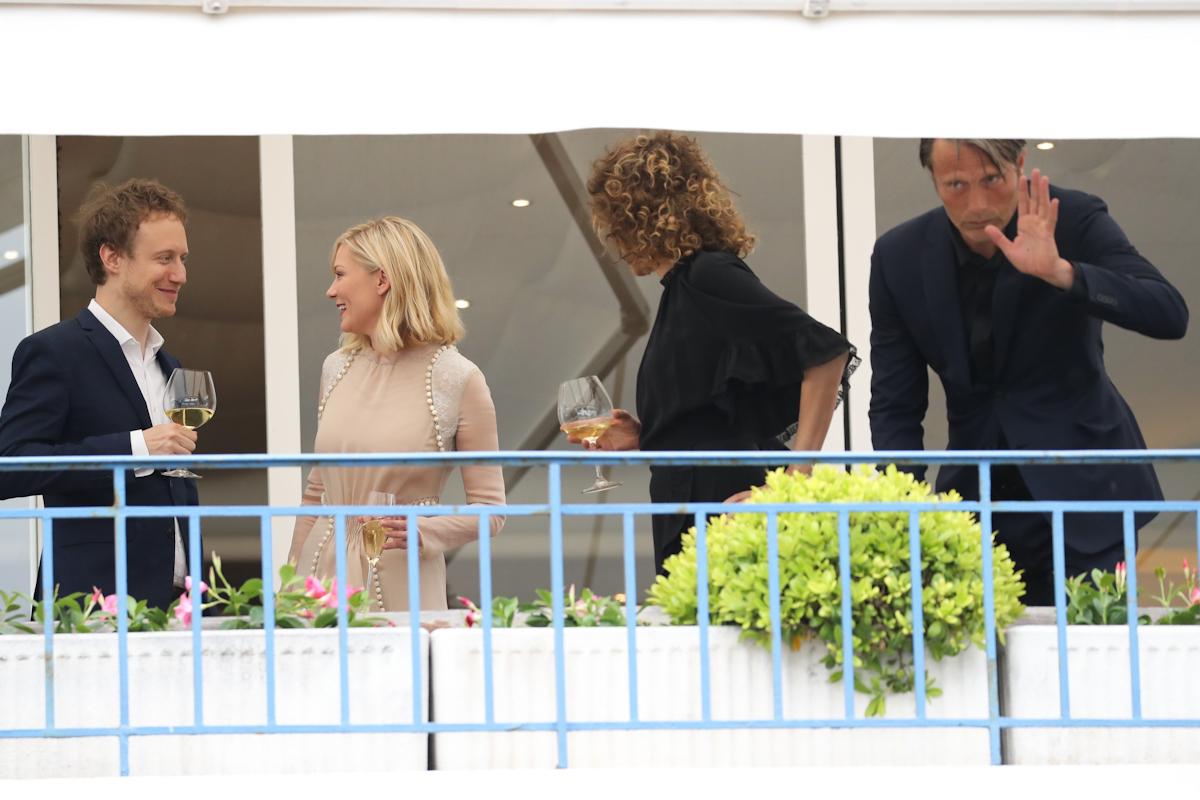 CannesJury_Dinner06.jpg