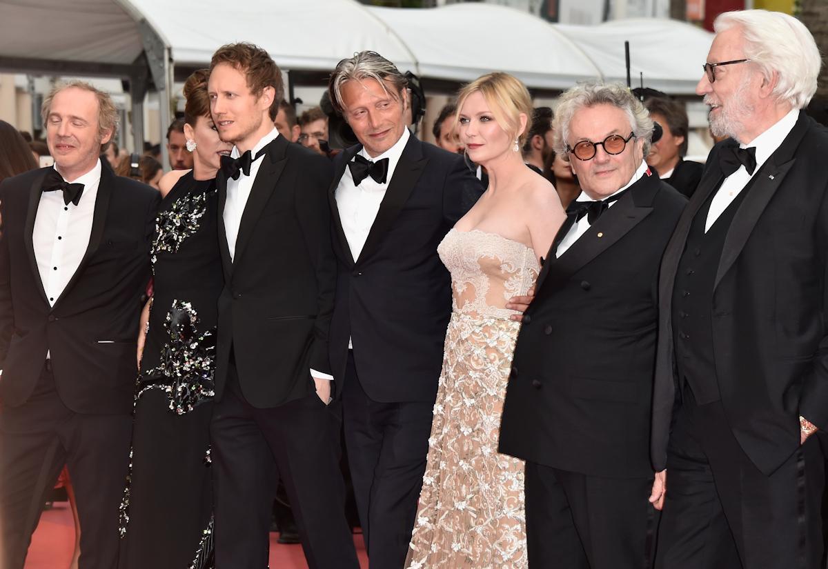 69thCannes_AwardsArrivals020.jpg