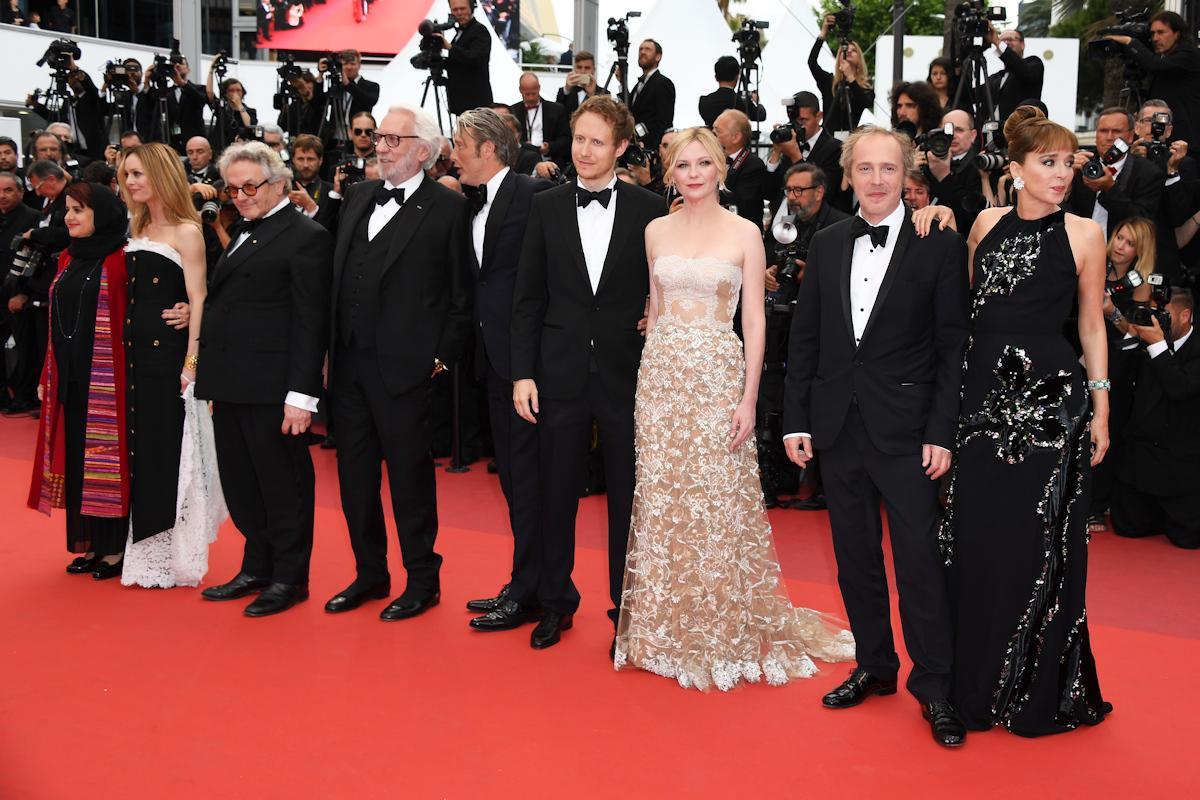 69thCannes_AwardsArrivals026.jpg