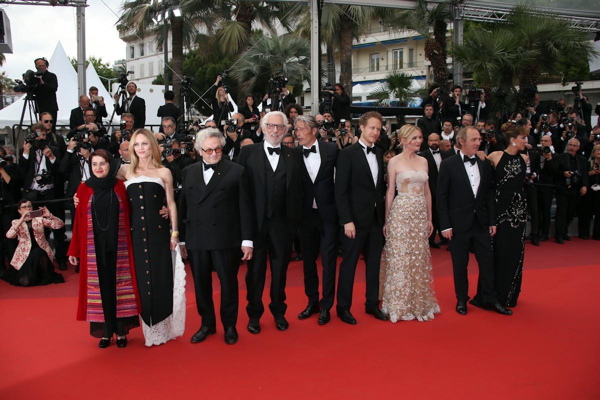 69thCannes_AwardsArrivals062.jpg