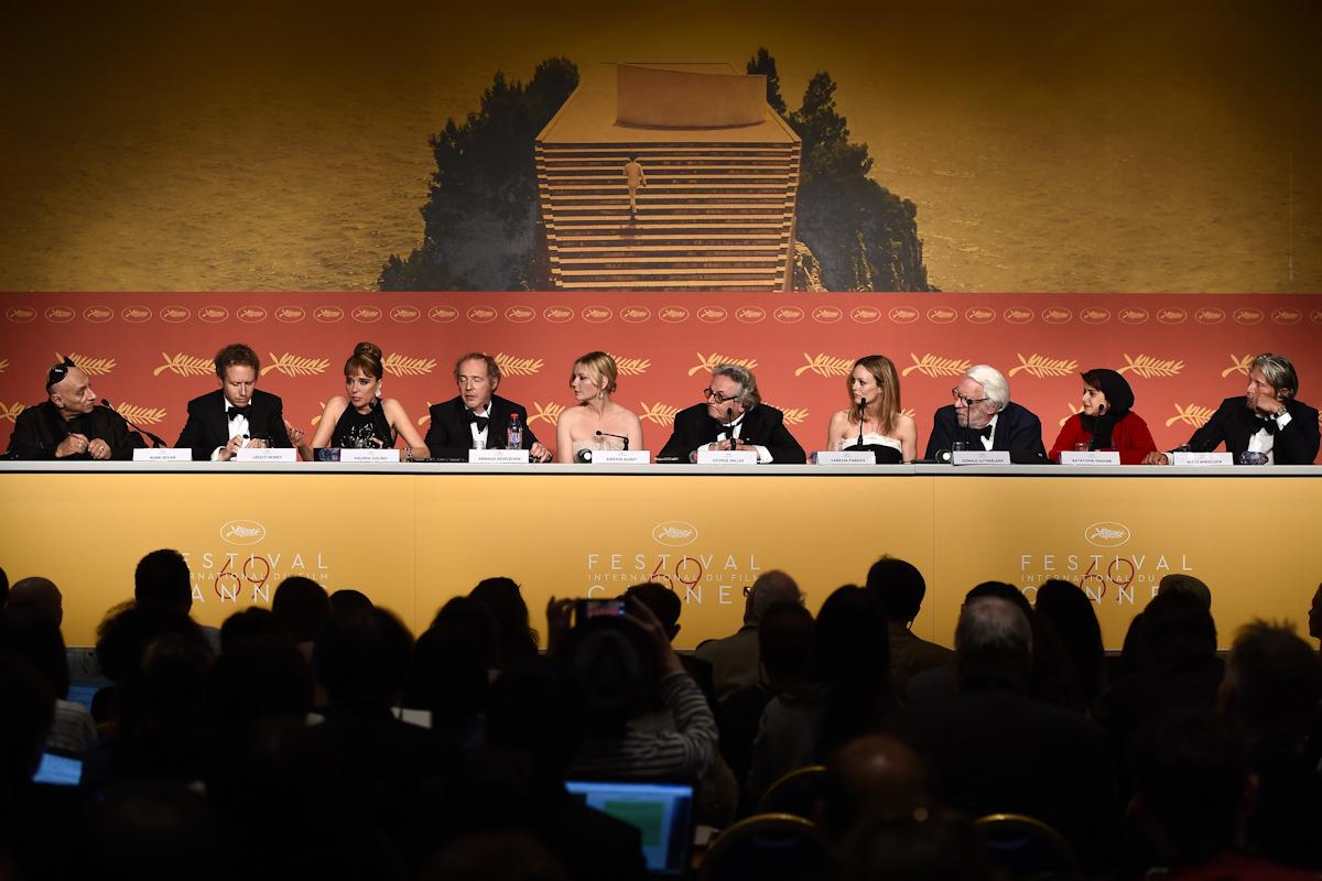 CannesJury_AwardsPressConference02.jpg