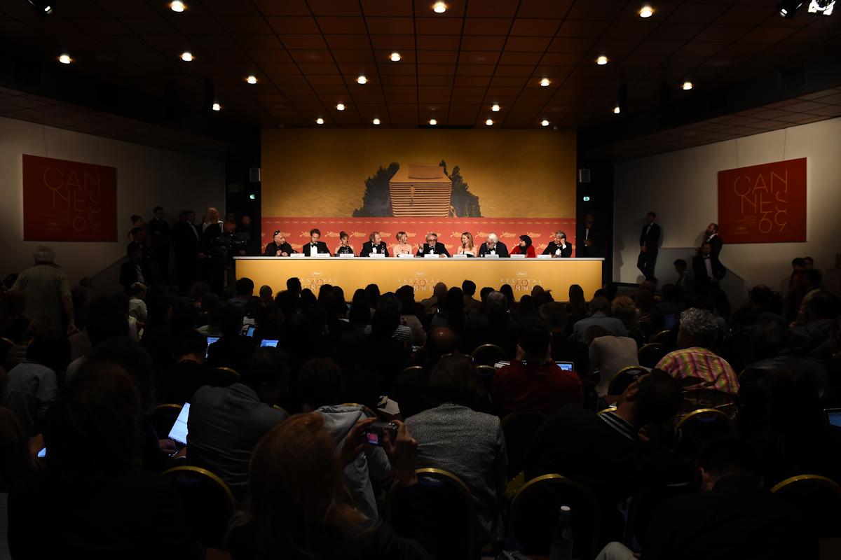 CannesJury_AwardsPressConference04.jpg