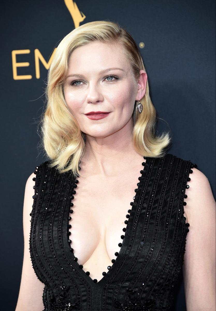 68thEmmyAwards_Arrivals054.jpg