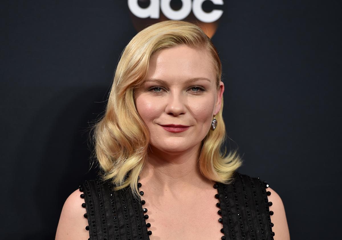68thEmmyAwards_Arrivals080.jpg