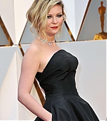 89thAcademyAwards_Arrivals100.jpg