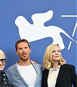 PowerOfTheDog_VenicePhotocall22.jpg
