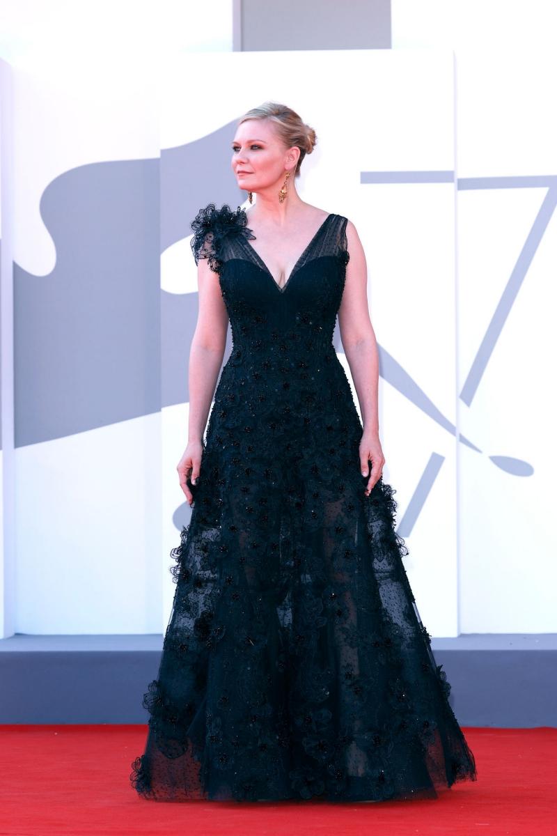 PowerOfTheDog_VenicePremiere17.jpg