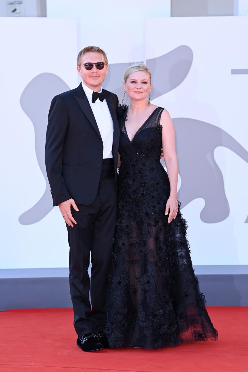PowerOfTheDog_VenicePremiere26.jpg