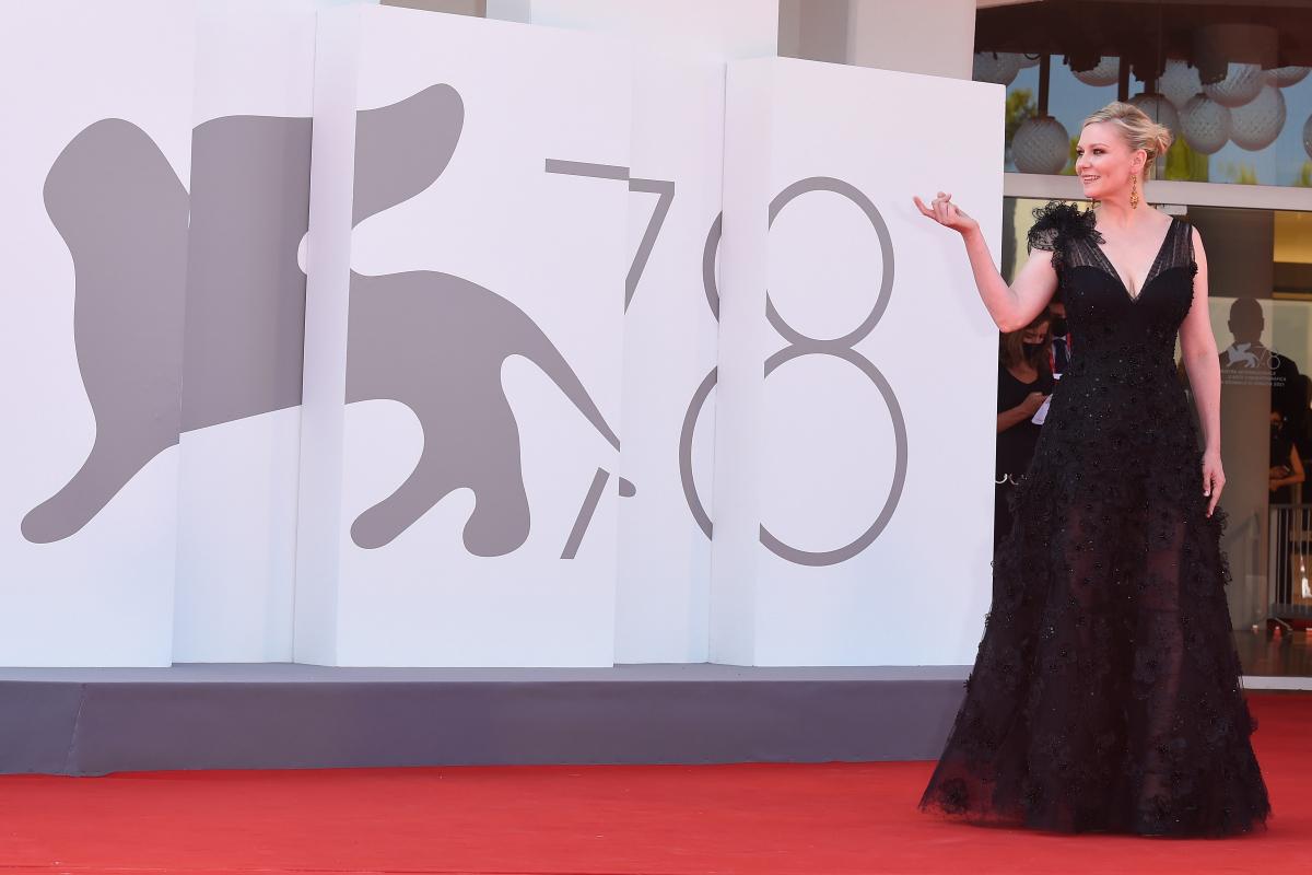 PowerOfTheDog_VenicePremiere35.jpg