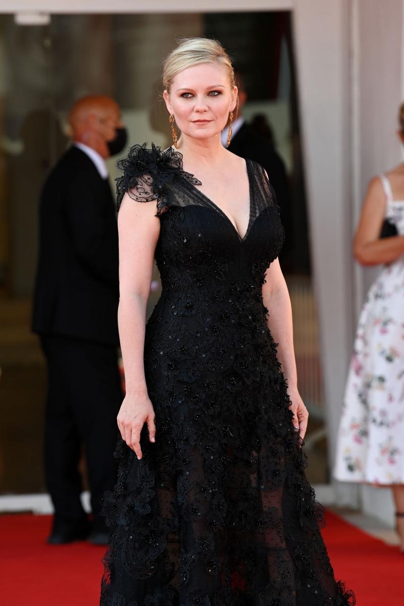 PowerOfTheDog_VenicePremiere51.jpg