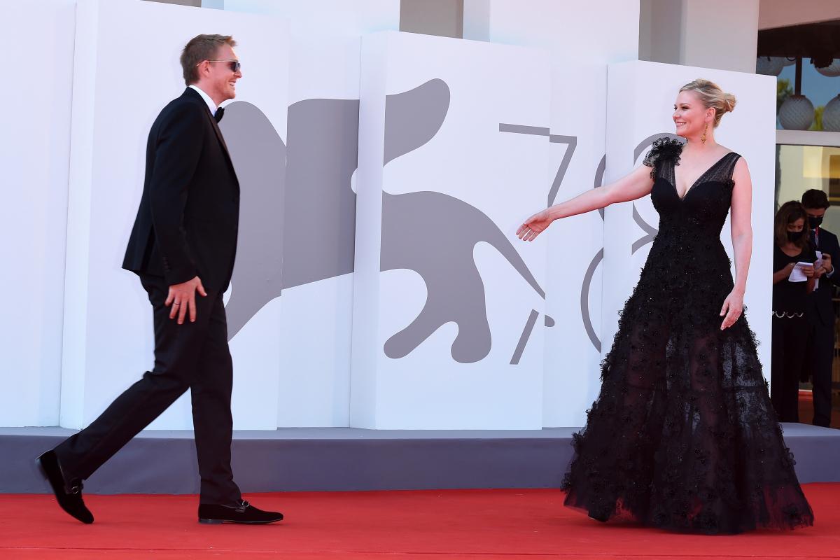PowerOfTheDog_VenicePremiere76.jpg
