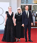 PowerOfTheDog_VenicePremiere05.jpg