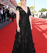 PowerOfTheDog_VenicePremiere08.jpg