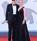 PowerOfTheDog_VenicePremiere12.jpg