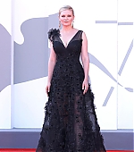 PowerOfTheDog_VenicePremiere32.jpg