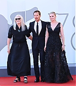 PowerOfTheDog_VenicePremiere50.jpg