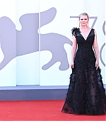 PowerOfTheDog_VenicePremiere65.jpg