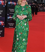 PowerOfTheDog_LondonPremiere120.jpg