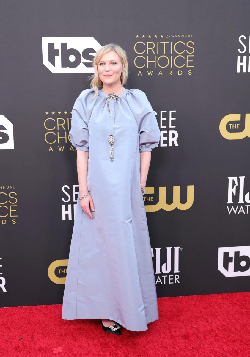 27thCriticsChoice_Arrivals33.jpg