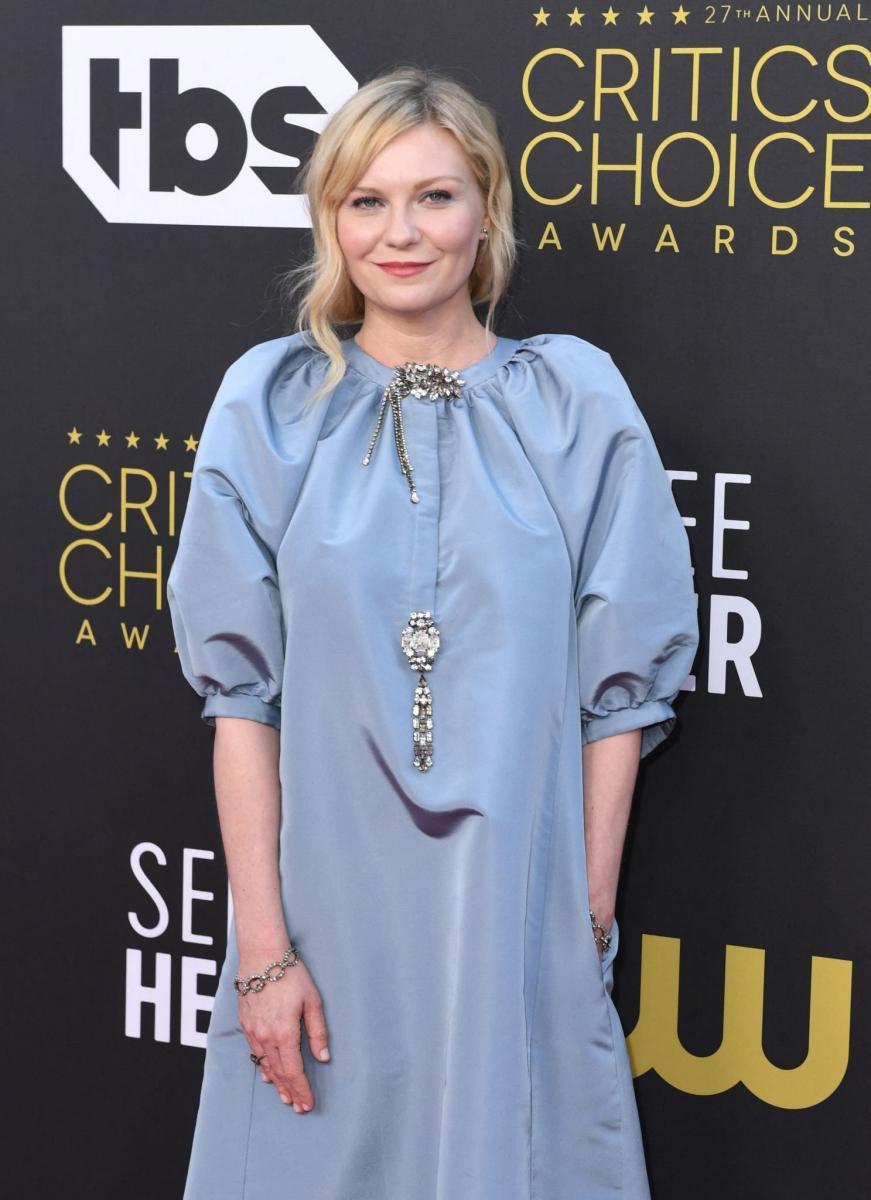 27thCriticsChoice_Arrivals60.jpg