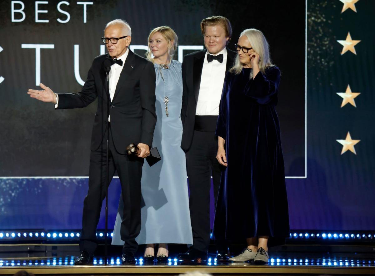27thCriticsChoice_Ceremony07.jpg