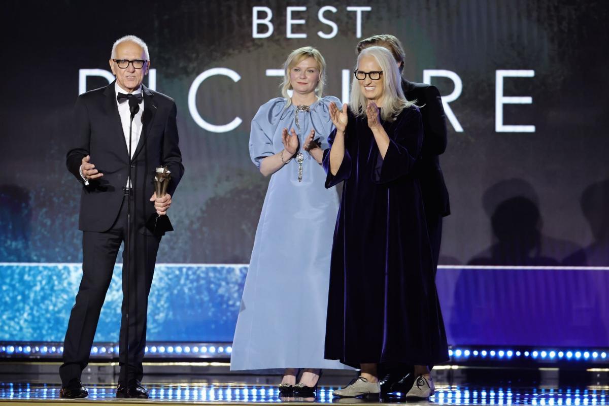27thCriticsChoice_Ceremony19.jpg