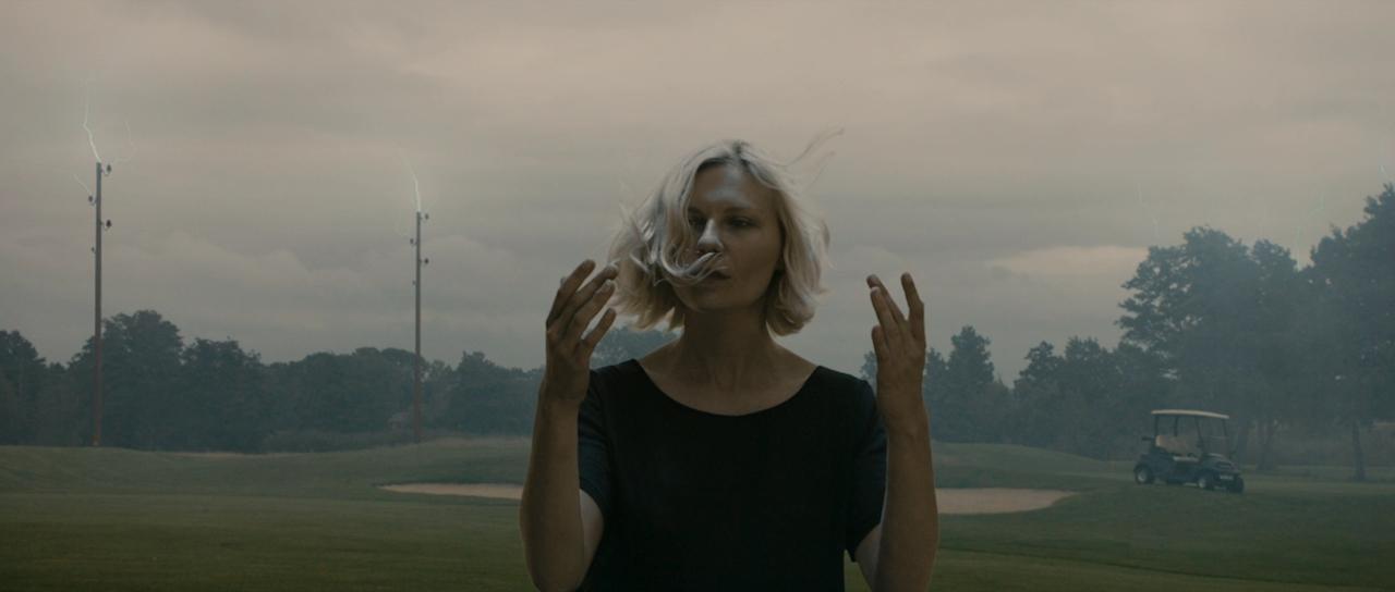 Melancholia_BluRay010.jpg