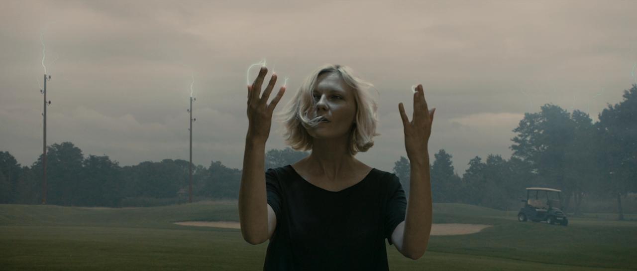 Melancholia_BluRay011.jpg