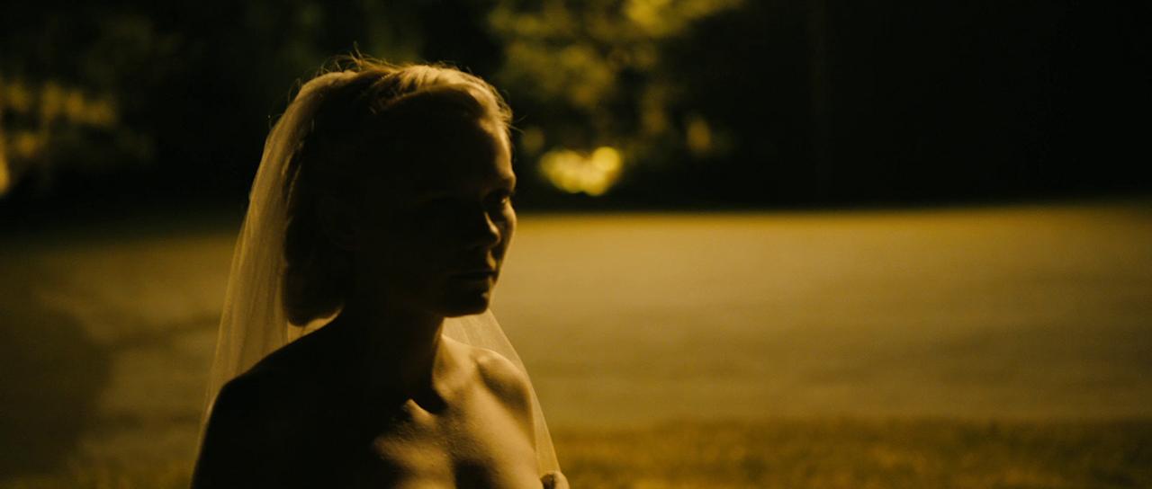 Melancholia_BluRay391.jpg