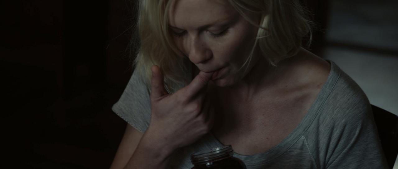 Melancholia_BluRay552.jpg