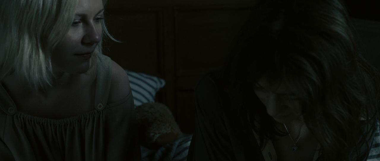 Melancholia_BluRay647.jpg