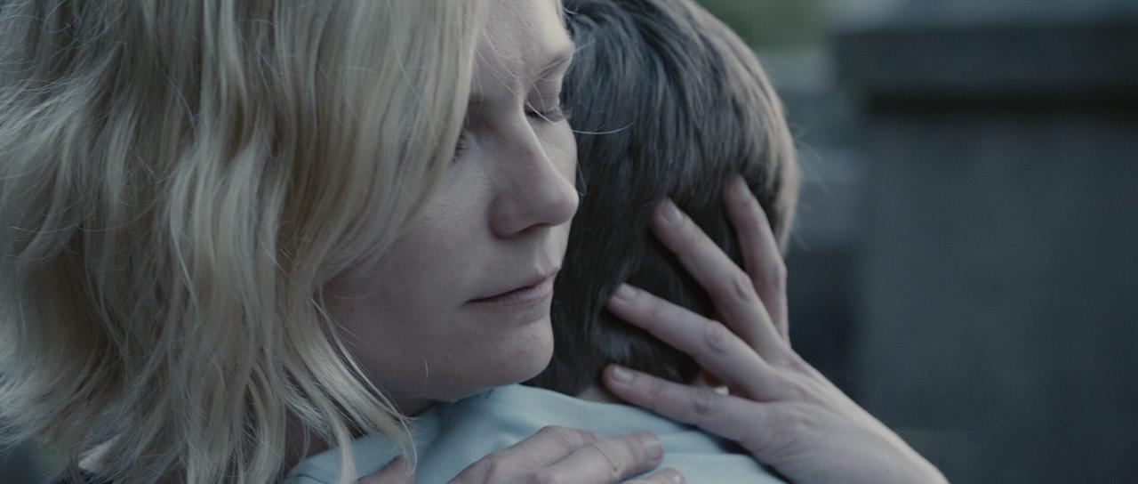 Melancholia_BluRay696.jpg