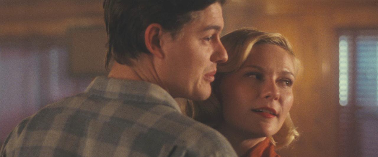 OnTheRoad_BluRay080.jpg
