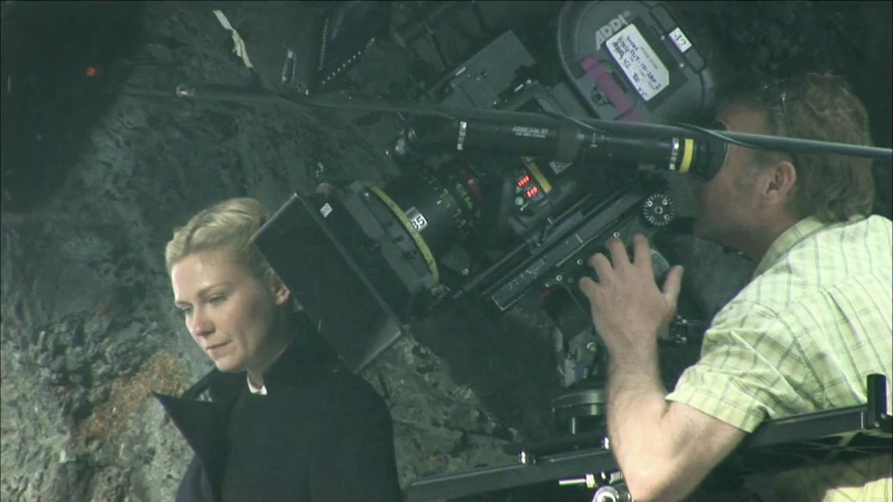 UpsideDown_MakingOf76.jpg
