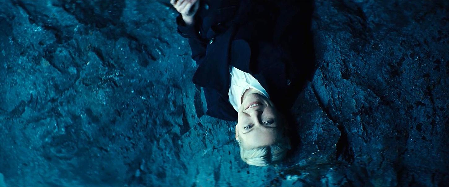 UpsideDown_BluRay013.jpg