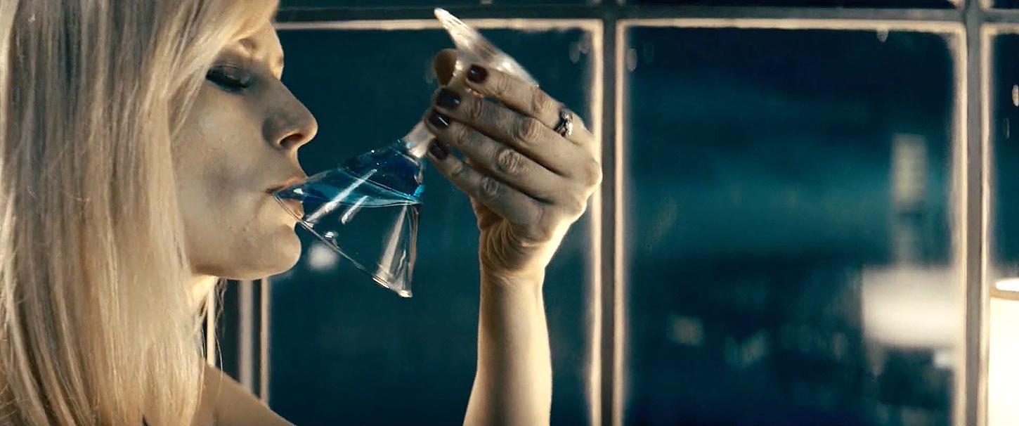 UpsideDown_BluRay084.jpg
