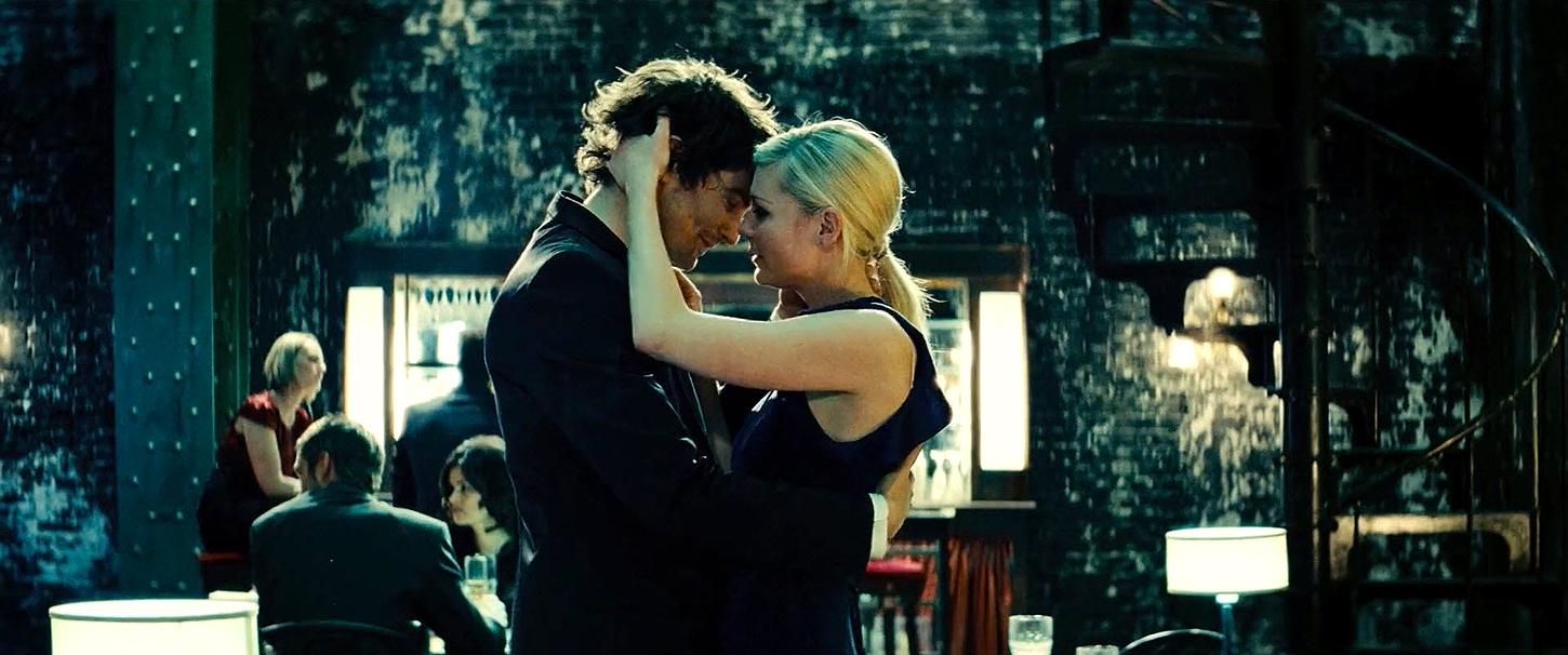 UpsideDown_BluRay366.jpg