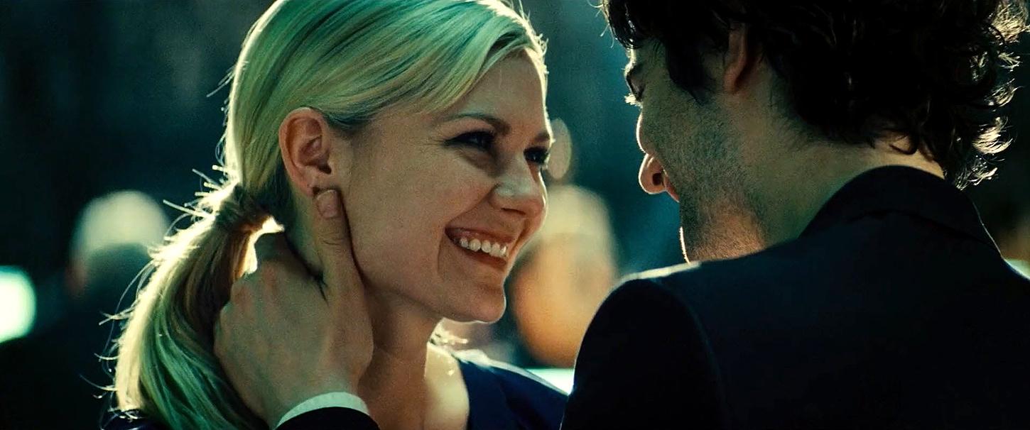 UpsideDown_BluRay368.jpg