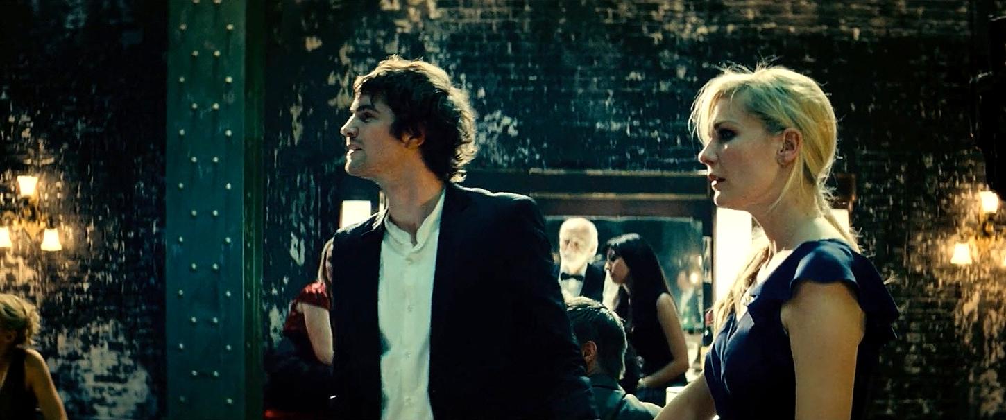 UpsideDown_BluRay395.jpg