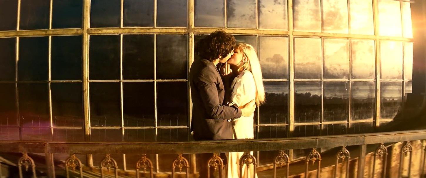 UpsideDown_BluRay495.jpg