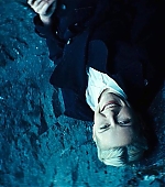 UpsideDown_BluRay015.jpg