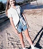 Filename=003.jpg
Filesize=235KiB
Dimensions=1017x1500
Date added=Jun 08, 2006 003.jpg